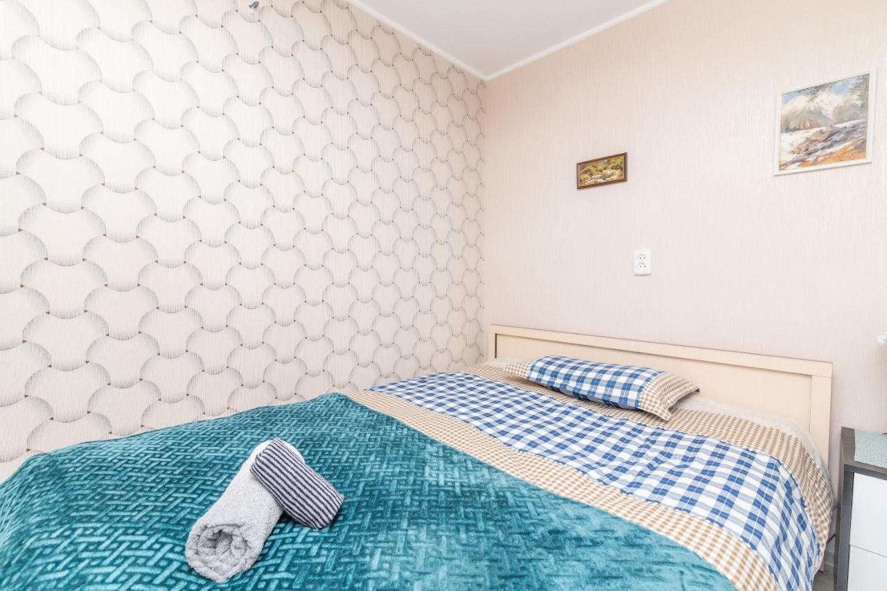 Guest House Poligloti Telavi Bagian luar foto